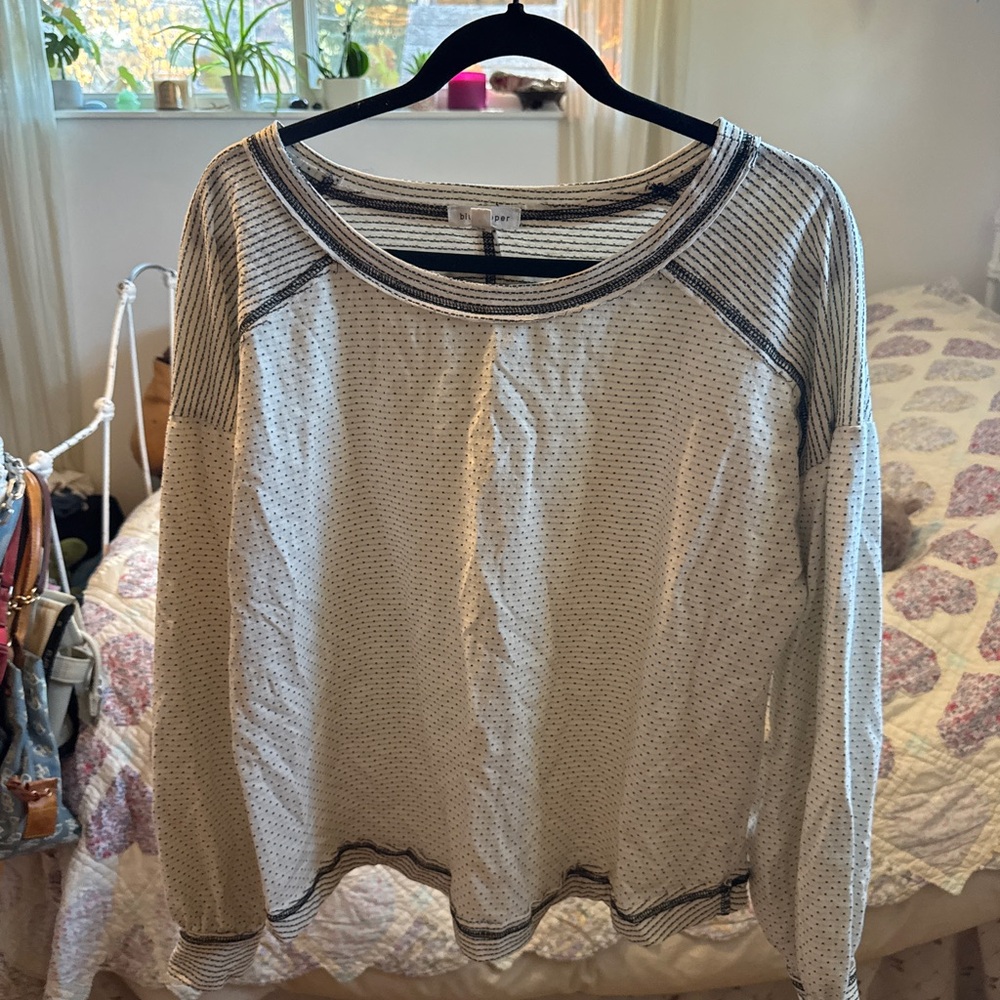 Blu Pepper Cream and Black Textured Sweatshirt